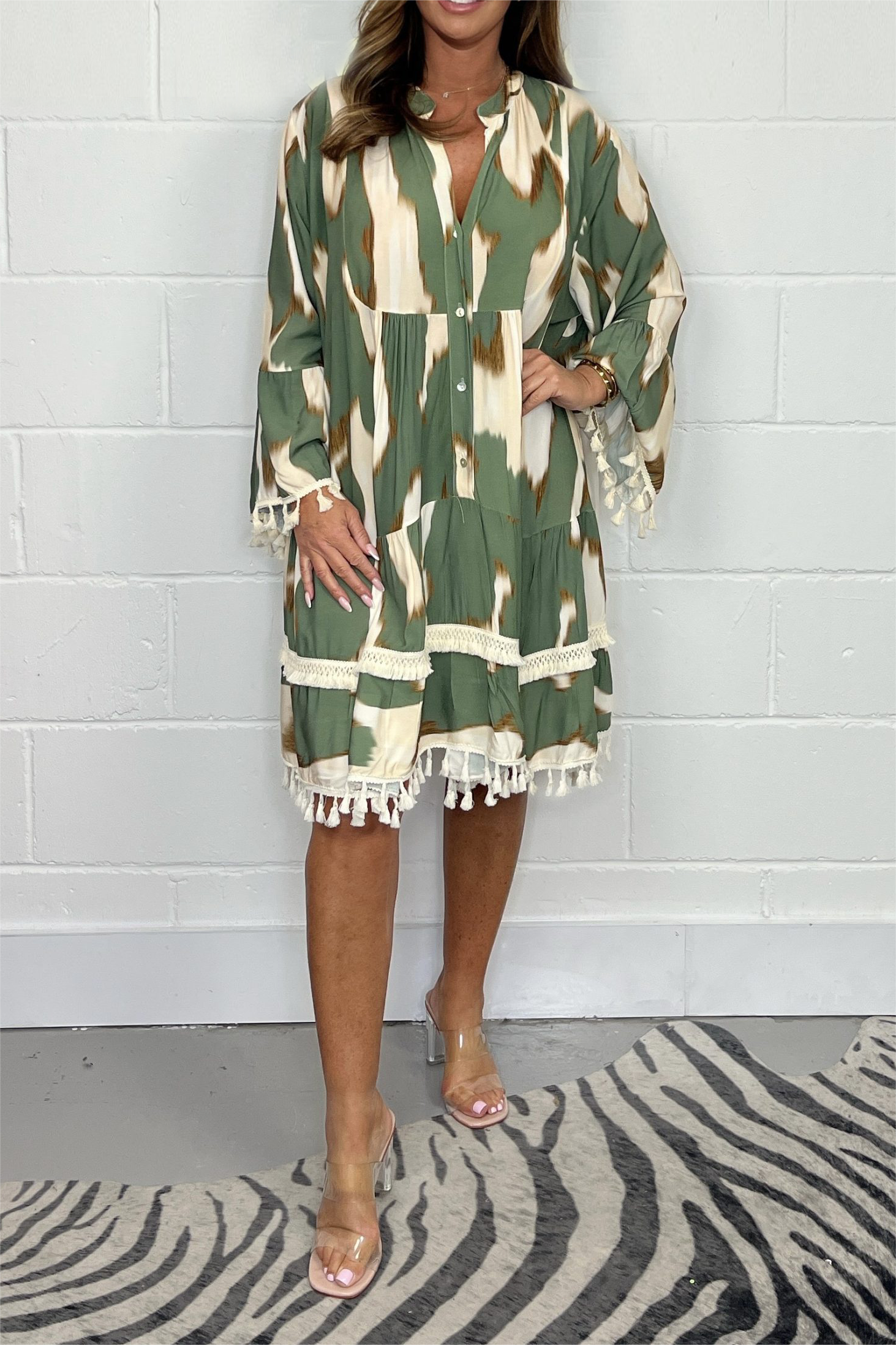Vestido holgado con estampado de borlas