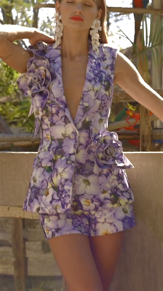 Conjunto Elegante Floral Majestic